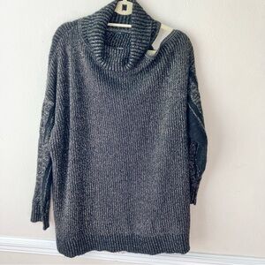 🎁5/$25 Torrid Black Gold Lurex Cable Pullover Cold Shoulder Turtleneck Sweater